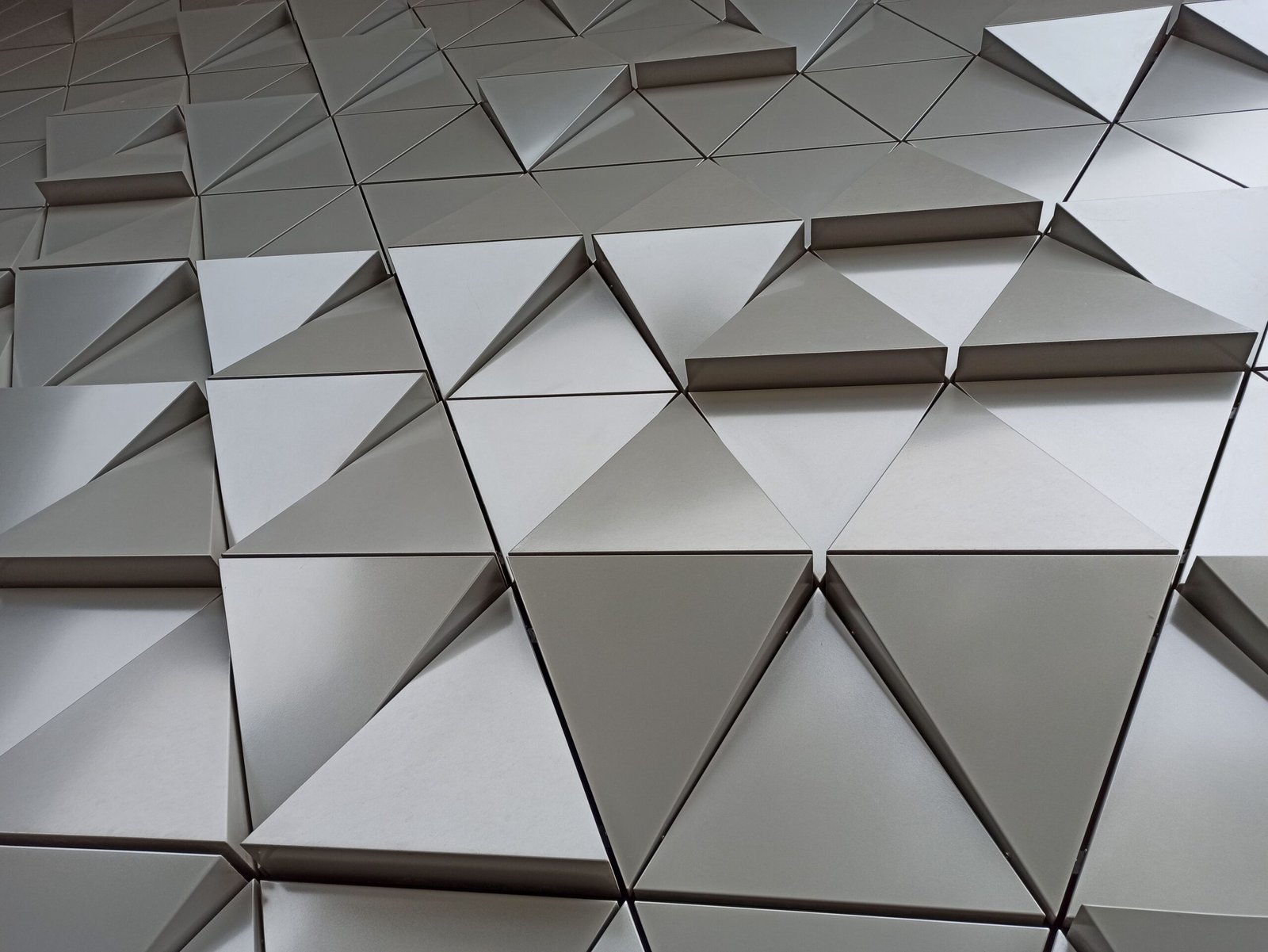 How Aluminum Composite Wall Panel Design Improves Architectural Flexibility