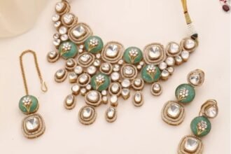 Choker or Long Necklace? Indian Kundan Jewelry Gives You Both Options