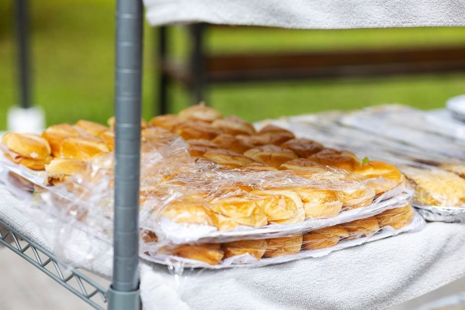 How to Choose Catering for an Event Without Regretting the Menu Later